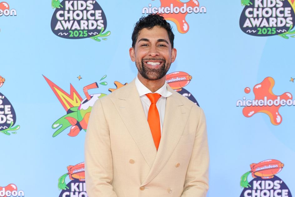 Fox Entertainment Inks Deal With Dhar Mann Studios for Slate of 40 Scripted Vertical-Video Shows to Premiere on Holywater App
