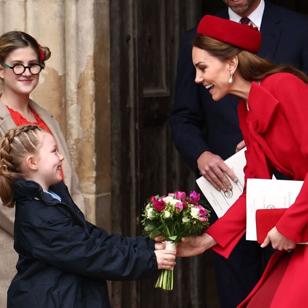  Behind the Palace Gates: Where Royal Flower Bouquets Really Go 