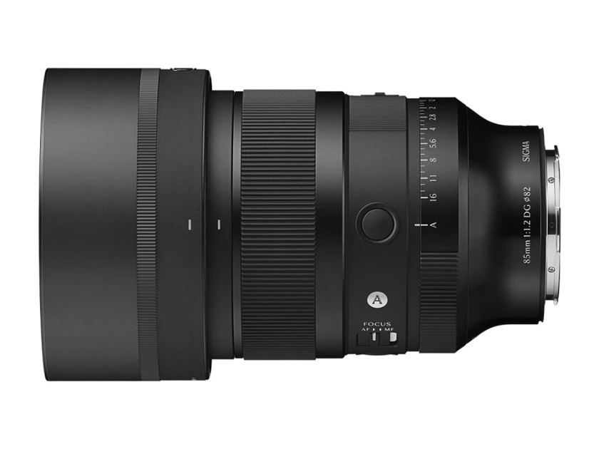 Sigma working on portrait bokeh-monster for E and L-mounts