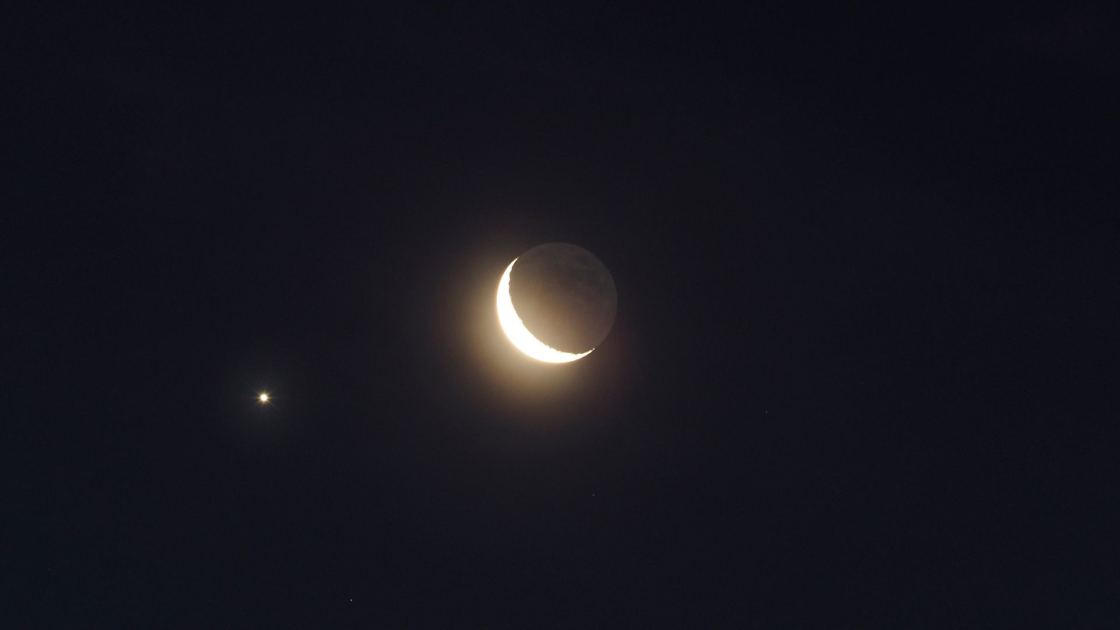  Jupiter will disappear behind the moon in a once-in-a-decade alignment tomorrow 