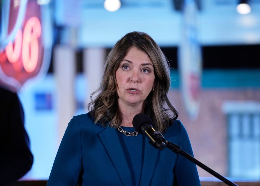 Alberta Premier defends fall referendum plans