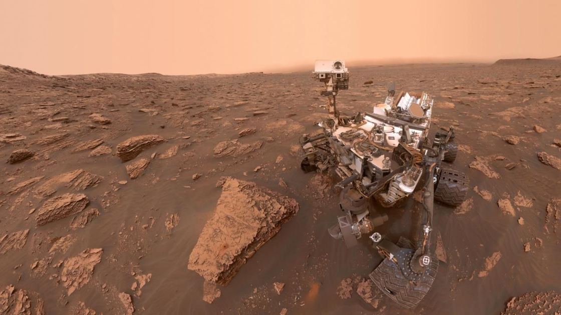  Curiosity's top 10 photos of Mars after 5,000 days of exploration 