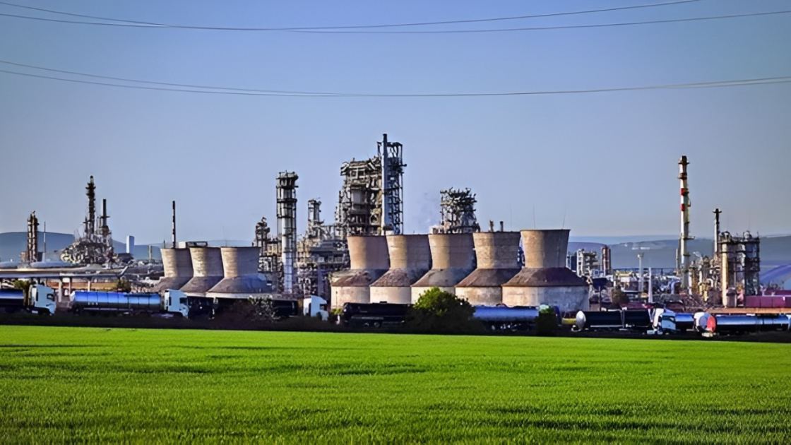 Nayara refinery's future unsure: India may bargain with US for Russian crude