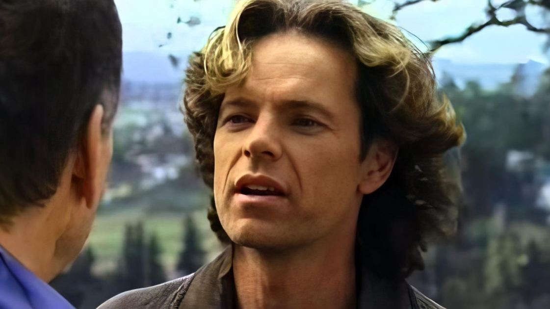 Bruce Greenwood's Awesome Sci-Fi Show Is A '90s Relic That Needs More Love
