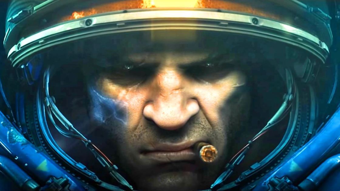  StarCraft 2 is included in Blizzard's BlizzCon digital goodies, which is more evidence a new game will be announced soon, right? 