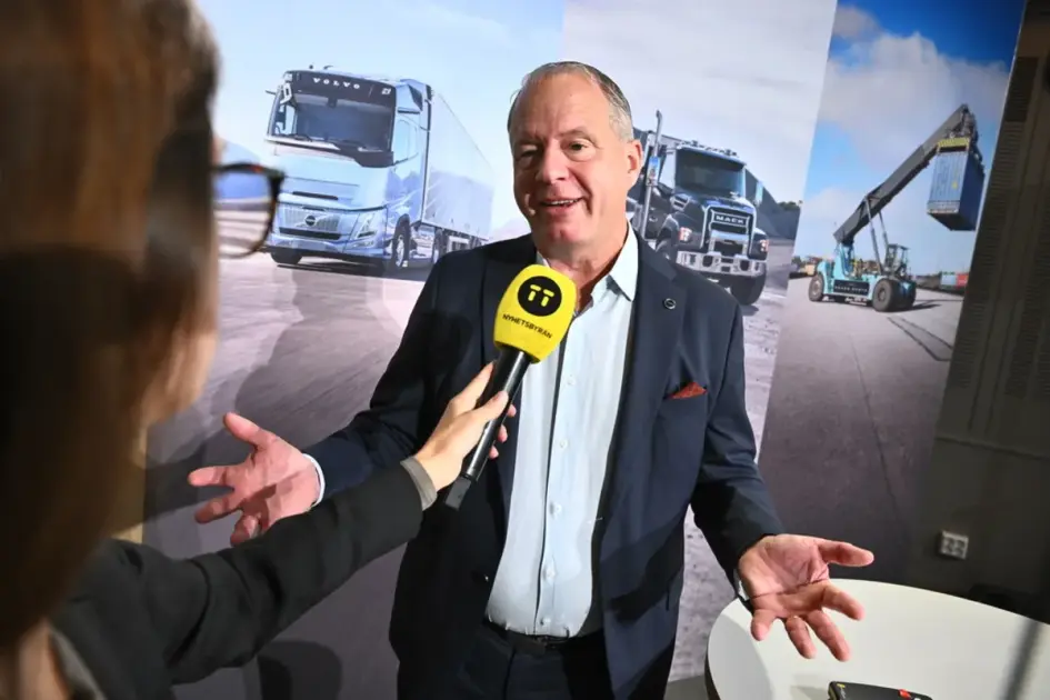
            Volvo Cars announces plans to cut 2,000 jobs in Sweden
        