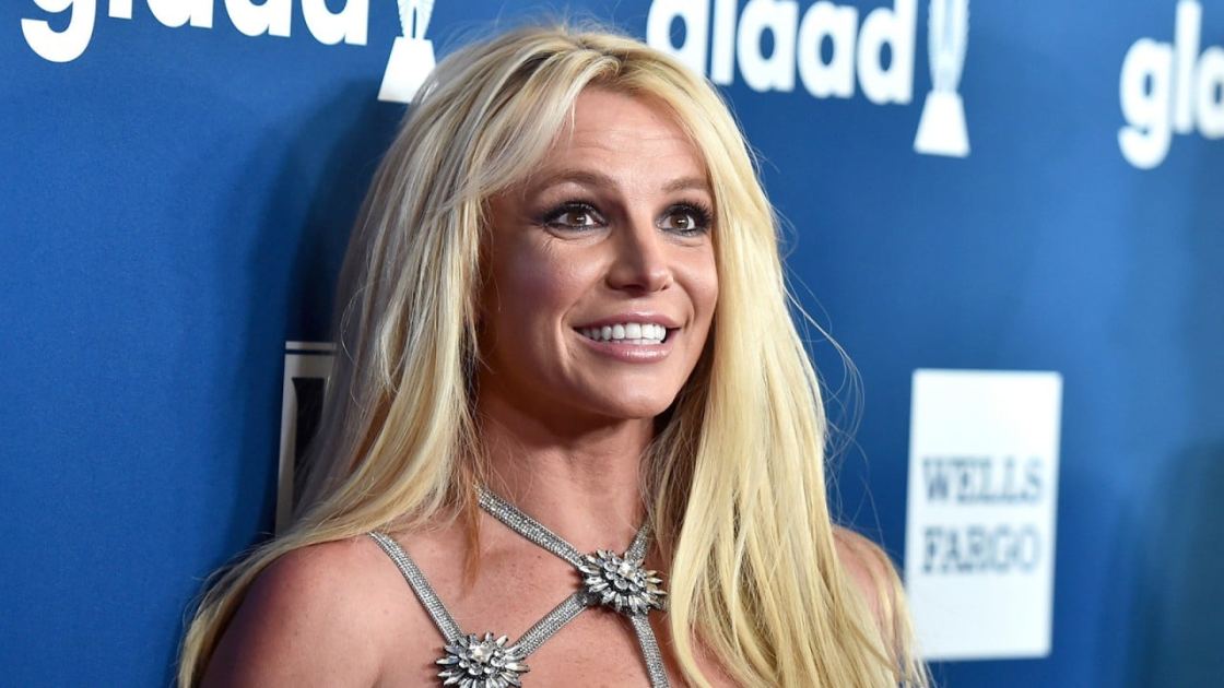 Britney Spears admits to reckless driving in plea deal to avoid jail
