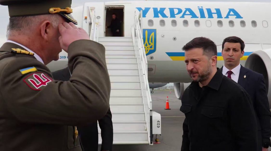 Зеленський прибув до Єревана: Попереду багато зустрічей
