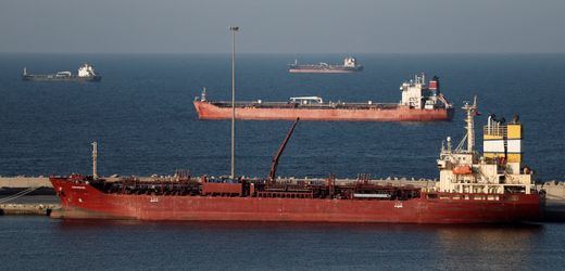 U.S. Military Expert on Oil Tanker Convoys in the Strait of Hormuz: "Iran Must Only Succeed Once to Trigger a Catastrophe"