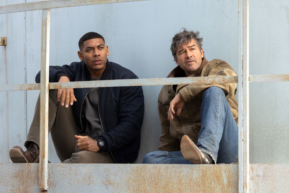 Kyle Chandler and Aaron Pierre Make HBO’s <i><em>Lanterns </em></i>an 8-Episode Must-See Superhero Drama