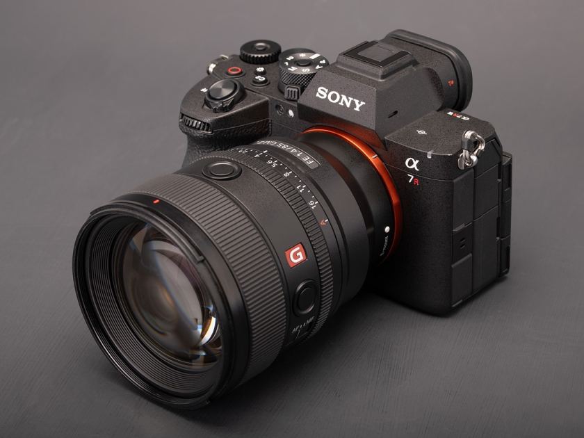Sony's a7R VI comes speeding out of the studio with impressive dynamic range