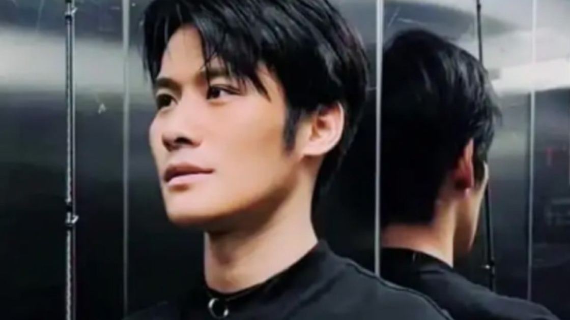 Top Chinese influencer sells pricey courses after government live-streaming ban