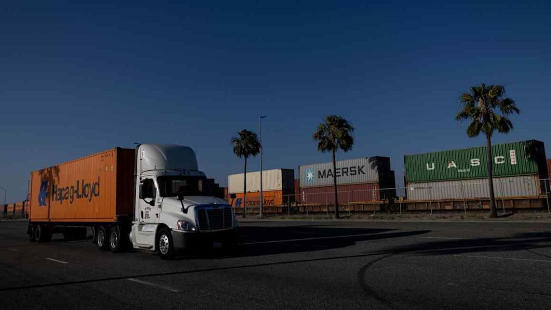Gulf freight rates jump as shipping companies turn to trucks to move cargo