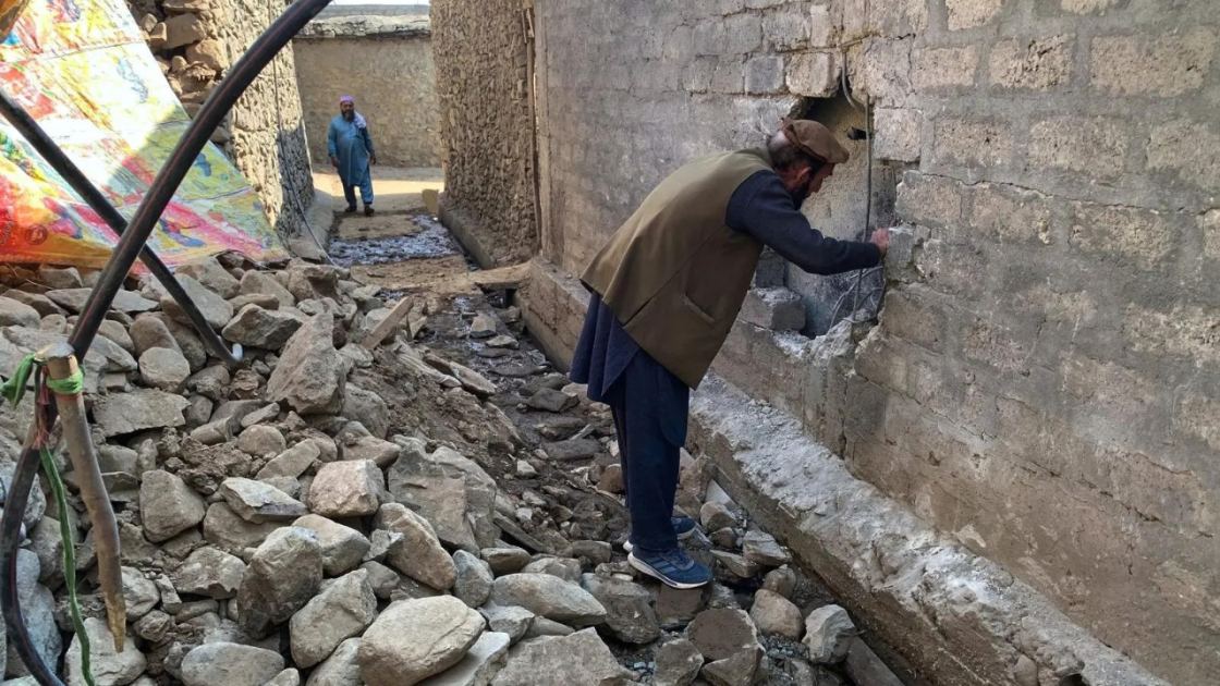 Pakistan strikes Afghanistan again, killing 4; homes in Kabul hit in attack