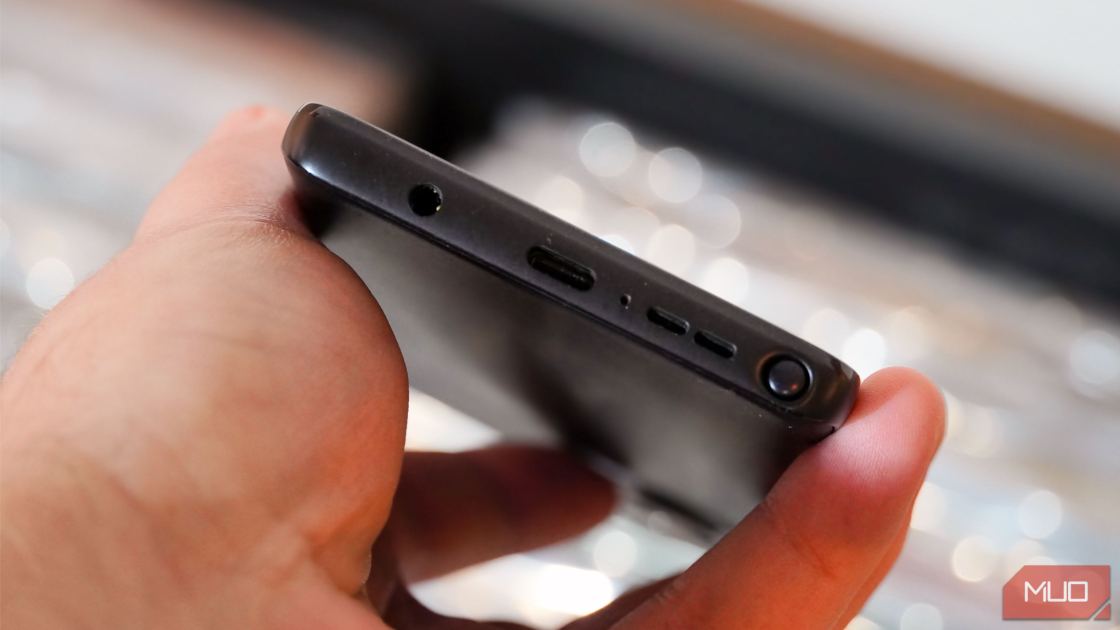 I don’t want the headphone jack back, give me this port instead