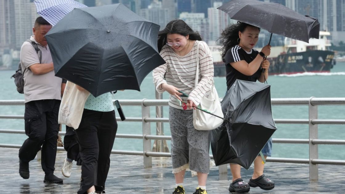 Observatory could issue red rainstorm warning, monitoring thundery showers
