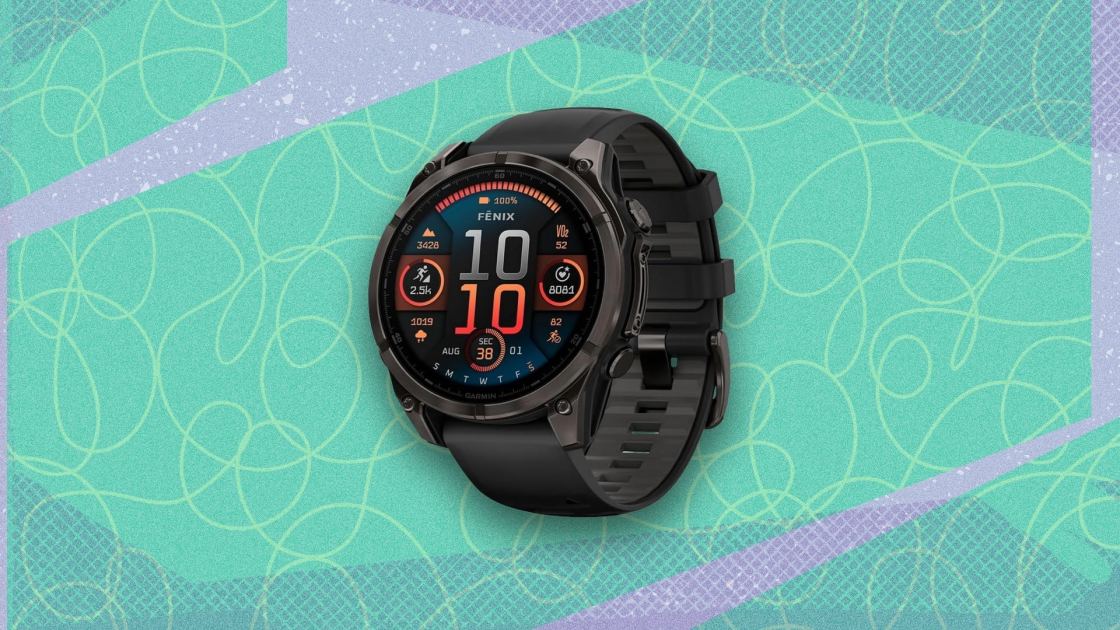 The Garmin Fēnix 8 Smartwatch Is $250 Off Right Now