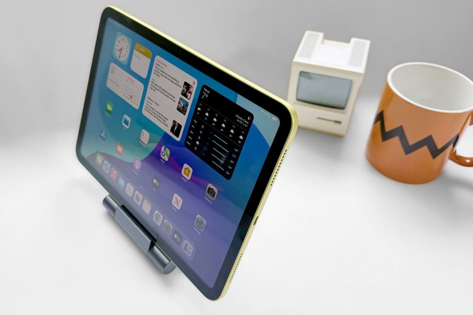 Satechi OntheGo Foldable Stand Hub review: A portable iPad stand with 7 ports
