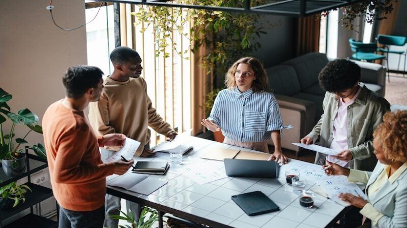 The "Empty Room" Problem: What Happens Between Blended Learning Sessions?