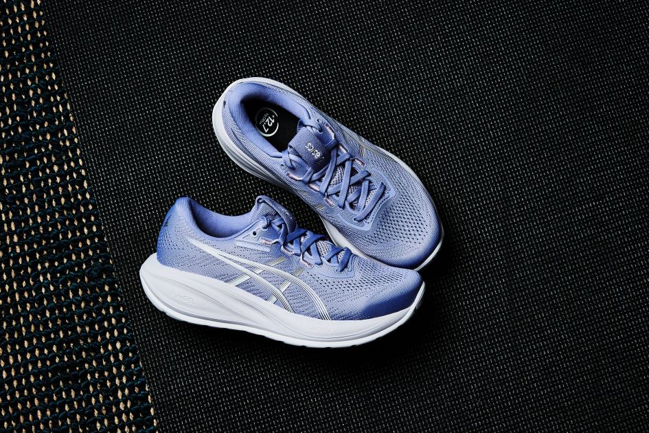 Walk With Me in My Asics Gel-Cumulus 28