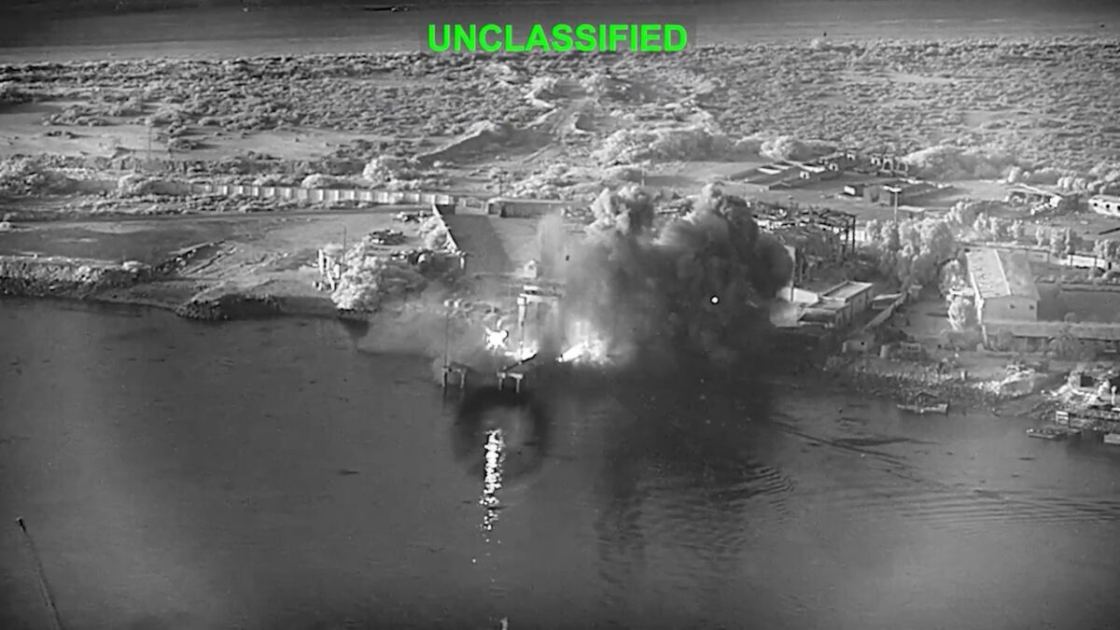 US Hits Iran With Strikes, Blockade as Trump Plans Hormuz Charge