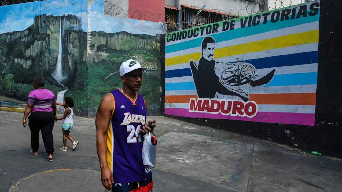 Venezuela to reveal $240bn debt pile in world’s largest restructuring 