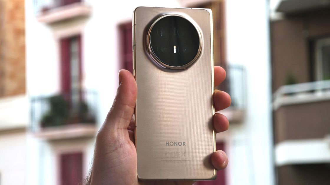 I tried the Honor Magic V6 and it blew me away (hands-on)