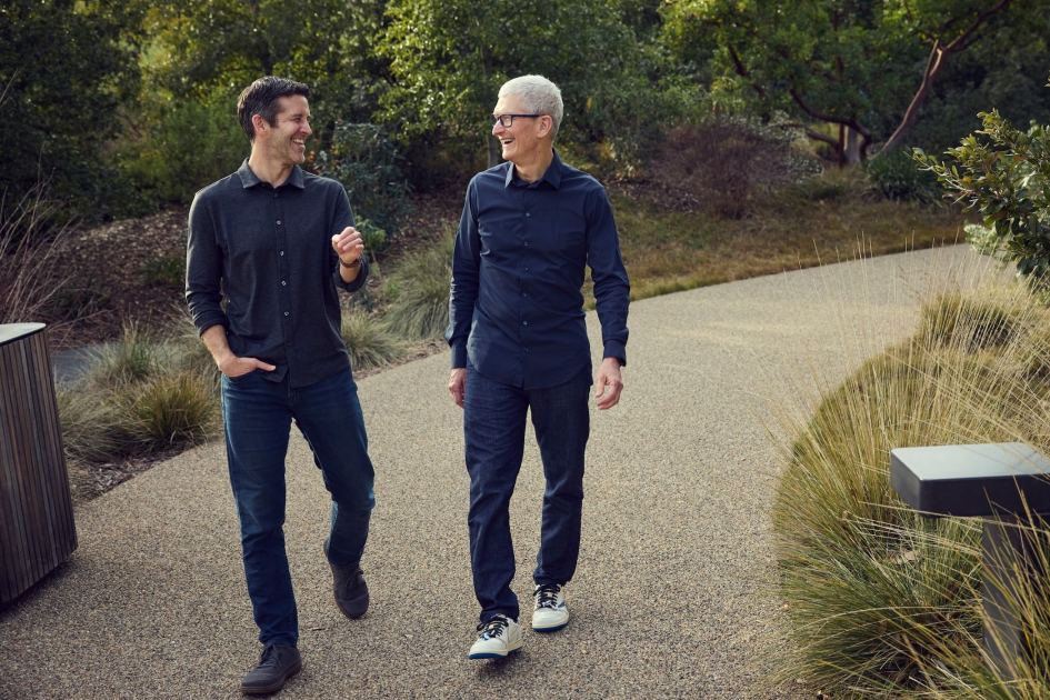 Tim Cook is stepping down as Apple CEO—here's his replacement