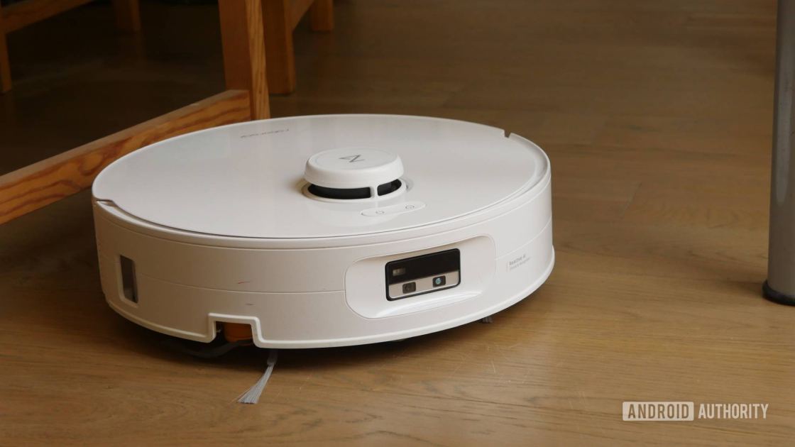 Roborock’s Qrevo Curv 2 Flow is ready to mop up the competition — and your filthy floors