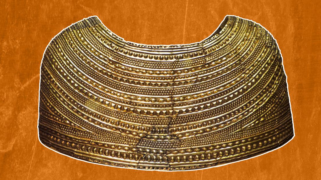  Mold gold cape: A 3,900-year-old accessory that's one of the finest examples of prehistoric goldwork ever found 