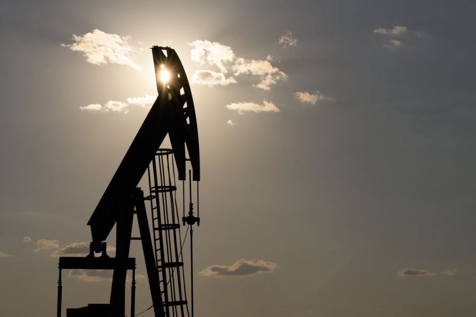 Oil Gains as Renewed Gulf Attacks Threaten Fragile Ceasefire