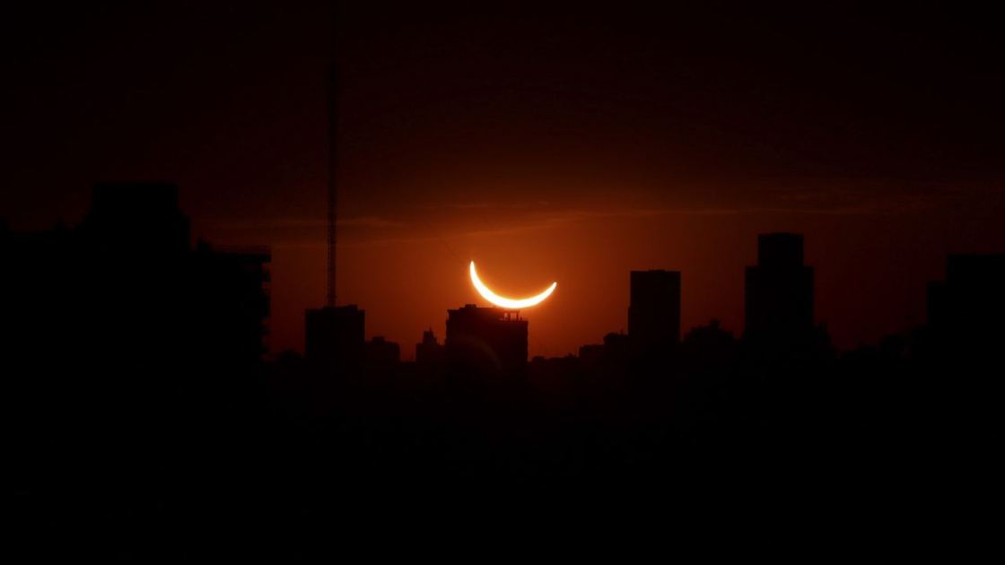  Millions could see a rare sunset during the total solar eclipse on Aug. 12, 2026. Here's where to look 