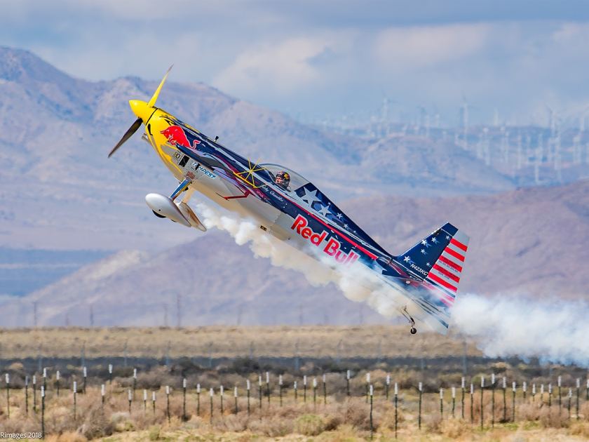 How one photographer uses an 800mm lens to freeze split-second action