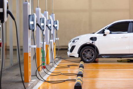Fossil Fuel Propaganda Is Keeping Americans From Switching to Electric Vehicles