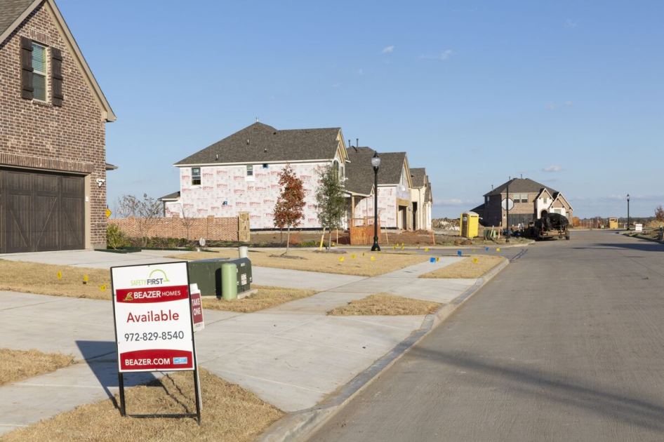 Dream Finders Homes Offers $704 Million to Buy Rival Beazer