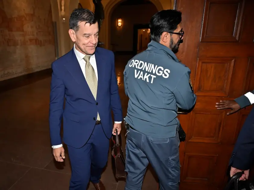 
            Swedish PM's friend guilty of 'negligence with classified information'
        