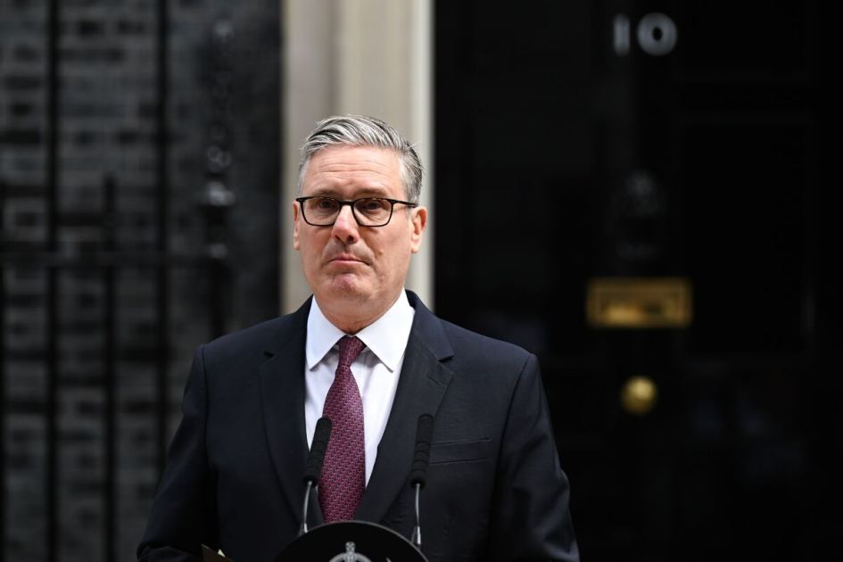 Pound, Gilts Rise After UK Prime Minister Starmer Resigns