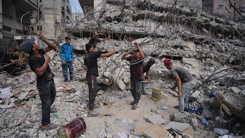 Trump's envoys meet mediators, Israel strikes Gaza