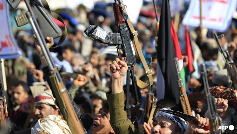 Trump threatens Houthis with 'major military punishment'   