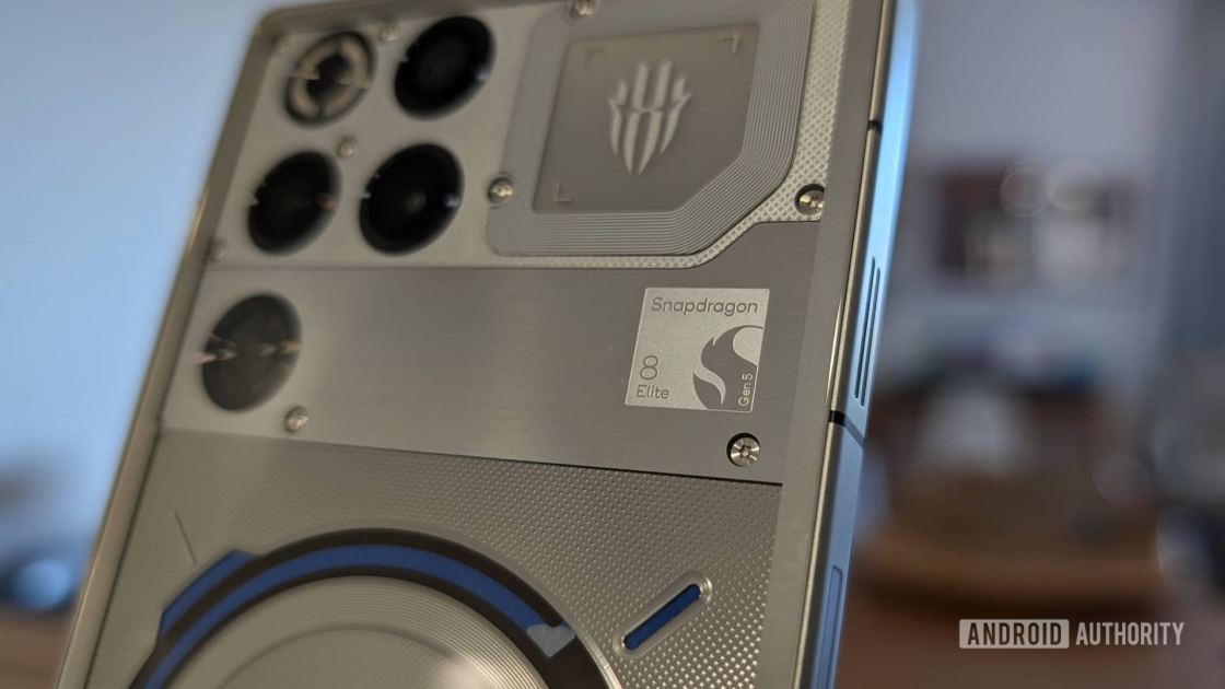 Wild leak suggests Snapdragon 8 Elite Gen 6 could run cooler thanks to… Exynos?