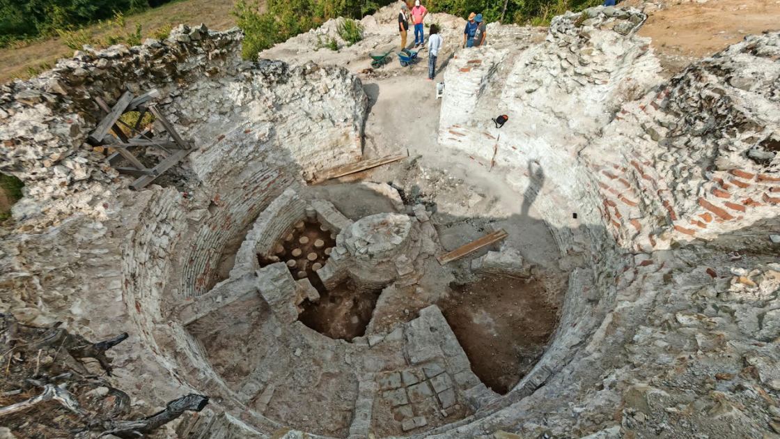  Lavish private bath used by Roman emperor and 'high-status residents' discovered at imperial palace in Serbia 