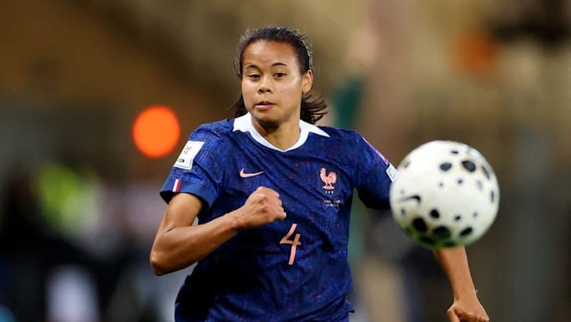 Spurs sign defender Sombath from Lyonnes