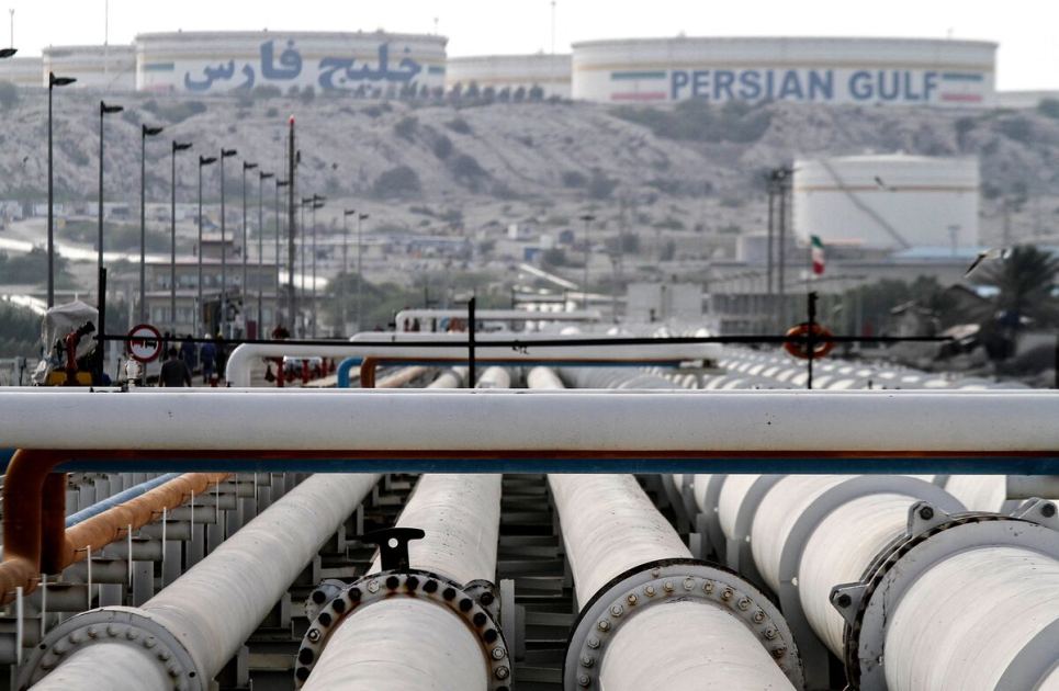 US Expands Threats to Iran Energy, Water as It Hails Talks