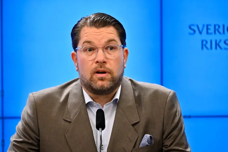 
            Sweden Democrat leader invites Centre Party to 'no-strings-attached' talks
        