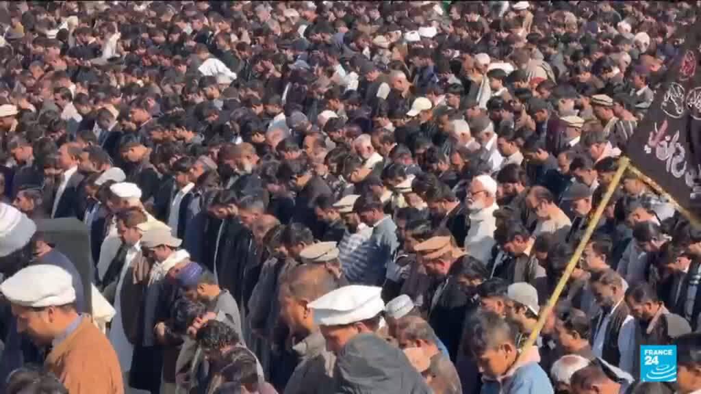 Isis claims suicide attack, Islamabad mourns 31 killed in bombing