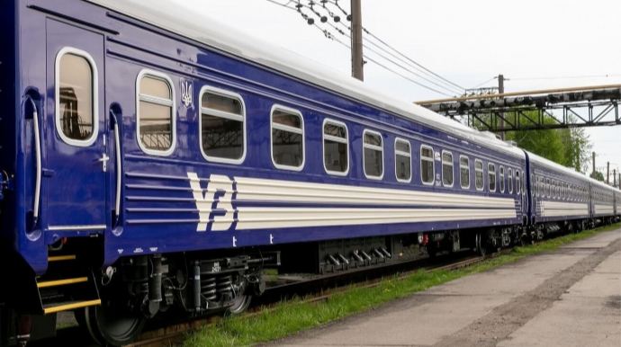 У потяг "Київ-Суми" з 200 людьми влучив безпілотник