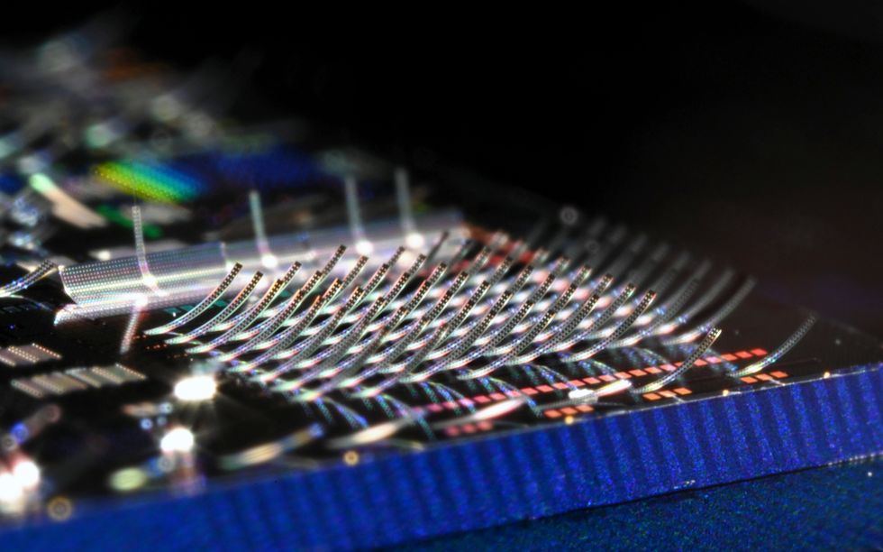 Chip Can Project Video the Size of a Grain of Sand