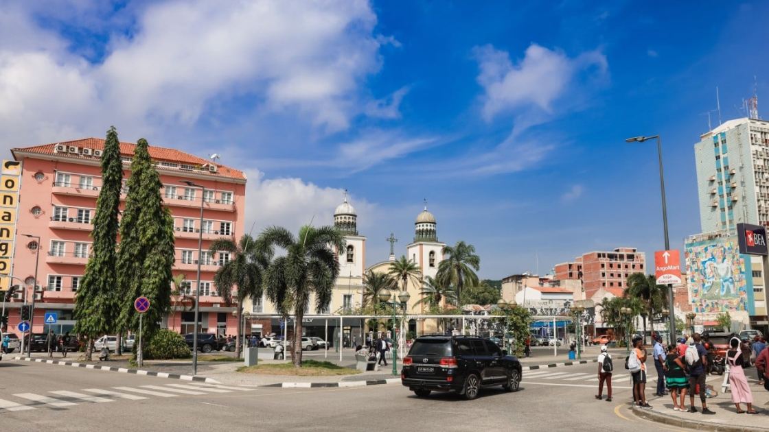 Chinese embassy in Angola warns citizens not to fall foul of immigration crackdown