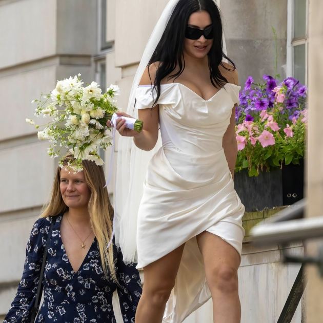  What to Wear to a Courthouse Wedding, According to Brides Who Made It Look Effortless 