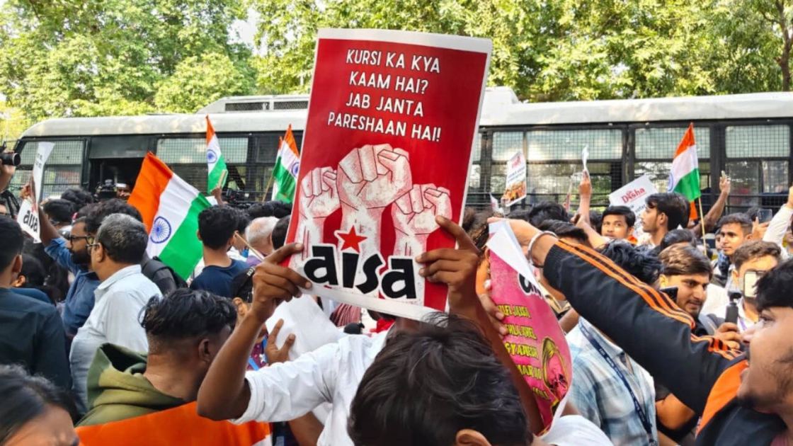 'Won't tolerate vote theft': Anti-SIR protesters try to march to EC HQ, many detained